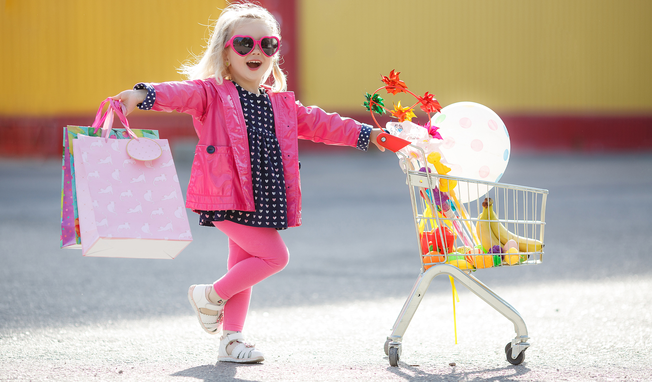 Navigating TaxFree Weekend A Successful Shopping Trip with Your Child